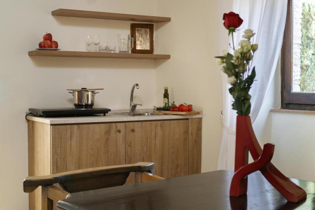 Relais Borgo Lizori Country House Campello sul Clitunno Kültér fotó