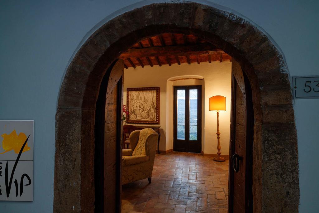 Relais Borgo Lizori Country House Campello sul Clitunno Kültér fotó