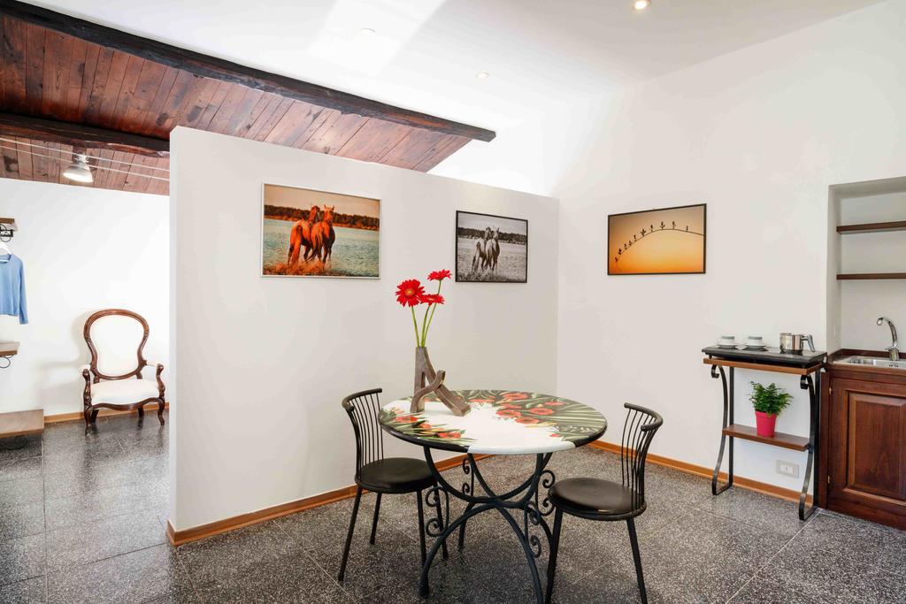 Relais Borgo Lizori Country House Campello sul Clitunno Kültér fotó