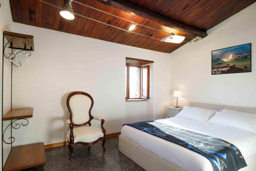 Relais Borgo Lizori Country House Campello sul Clitunno Kültér fotó