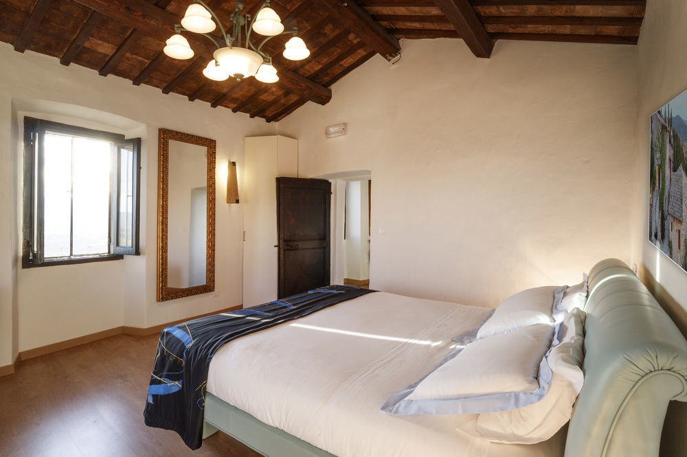 Relais Borgo Lizori Country House Campello sul Clitunno Kültér fotó