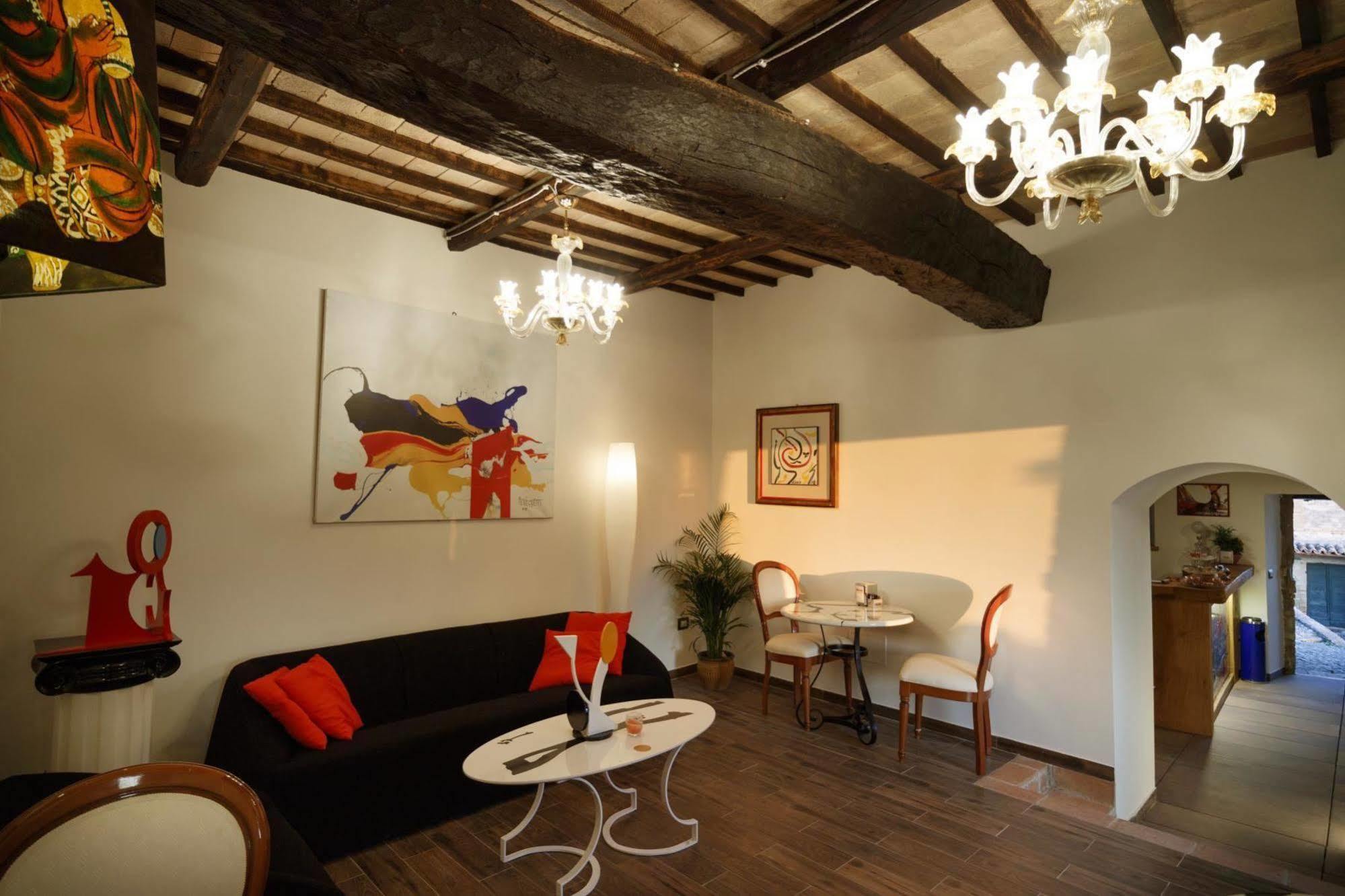 Relais Borgo Lizori Country House Campello sul Clitunno Kültér fotó