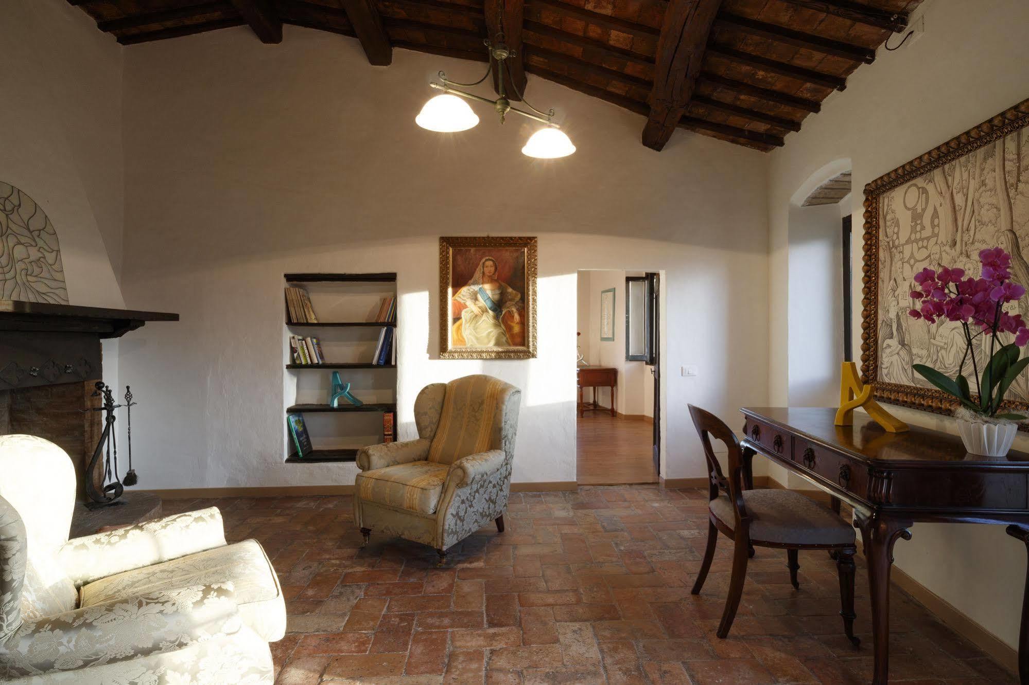 Relais Borgo Lizori Country House Campello sul Clitunno Kültér fotó