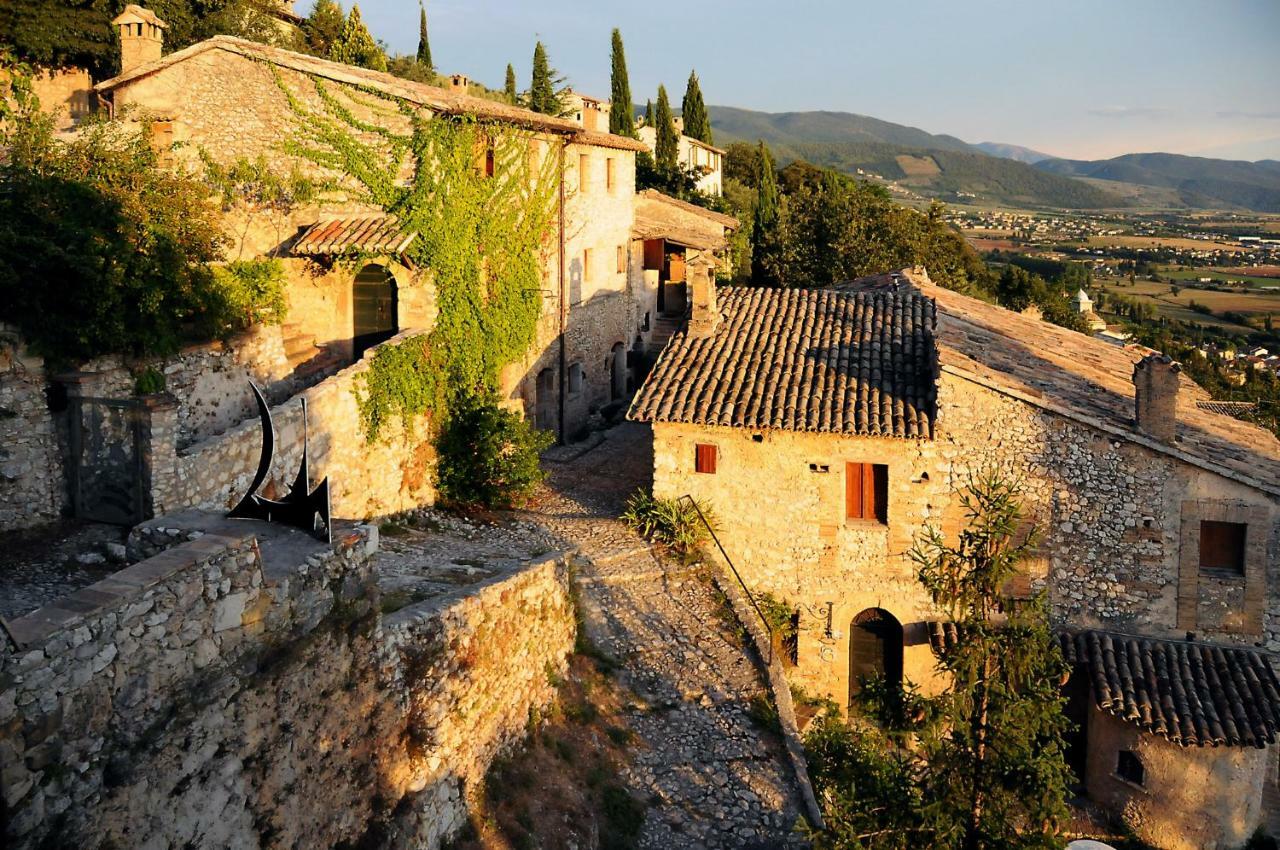 Relais Borgo Lizori Country House Campello sul Clitunno Kültér fotó