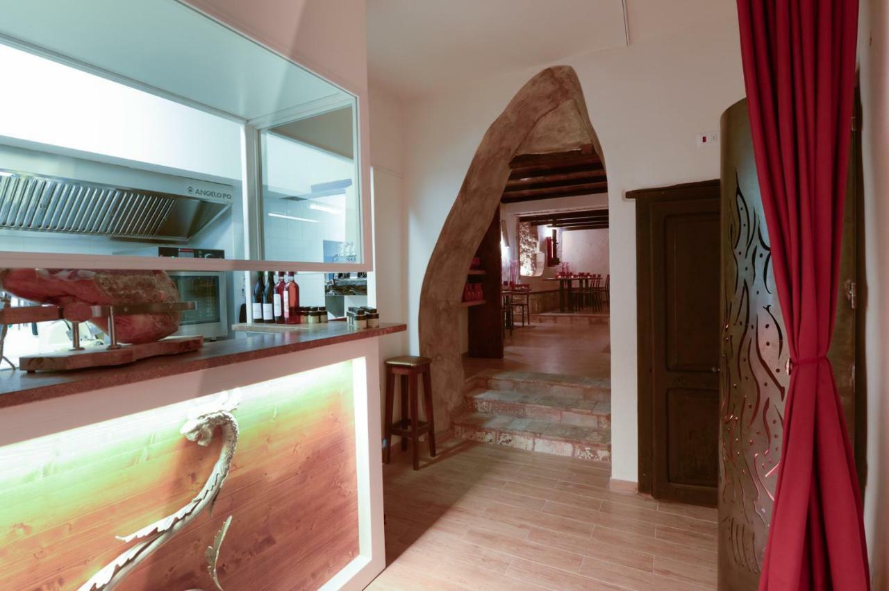 Relais Borgo Lizori Country House Campello sul Clitunno Kültér fotó