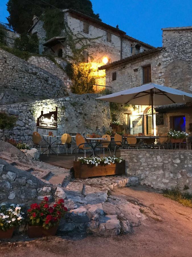 Relais Borgo Lizori Country House Campello sul Clitunno Kültér fotó