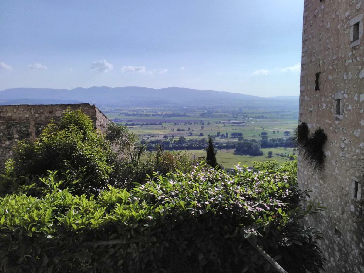 Relais Borgo Lizori Country House Campello sul Clitunno Kültér fotó